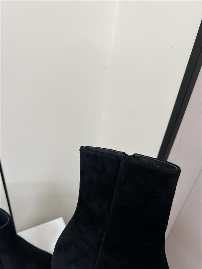 20251128174314993 370